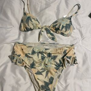 Salty Blonde billabong bikini